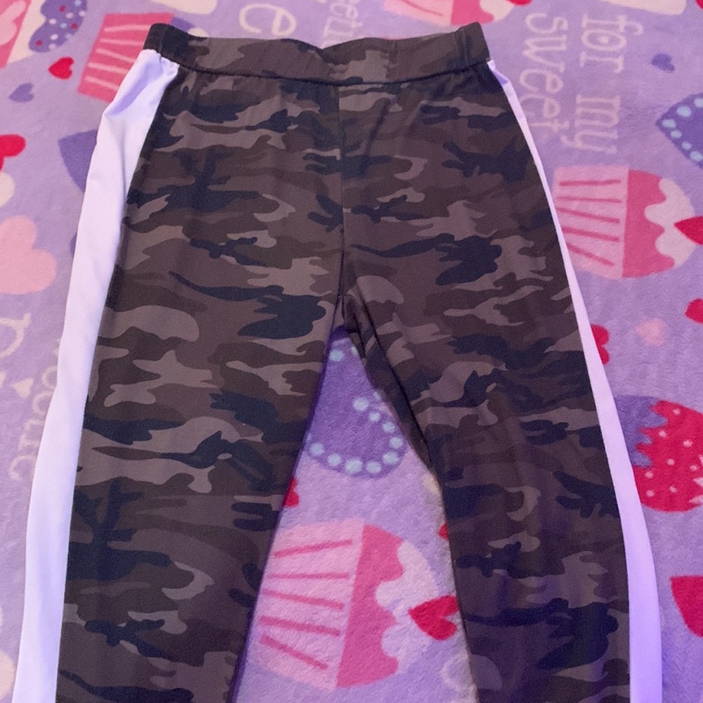 SHEIN Matching Set - Picture 3 of 3